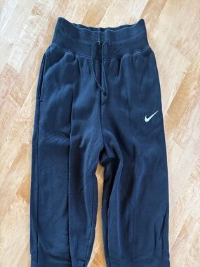 Nike Womens Crop Sweatpants Hi Rise Loose Fit Pockets Small Black